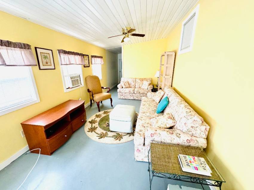 91 Orange Manor Drive a Winter Haven, FL Mobile or Manufactured Home for Sale